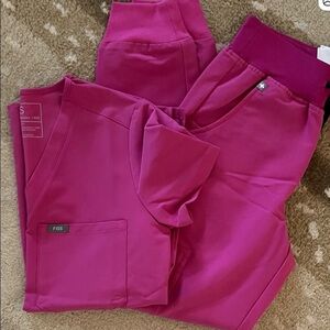 Figs Women's Pink Scrub Set xxs and XXS PT pants